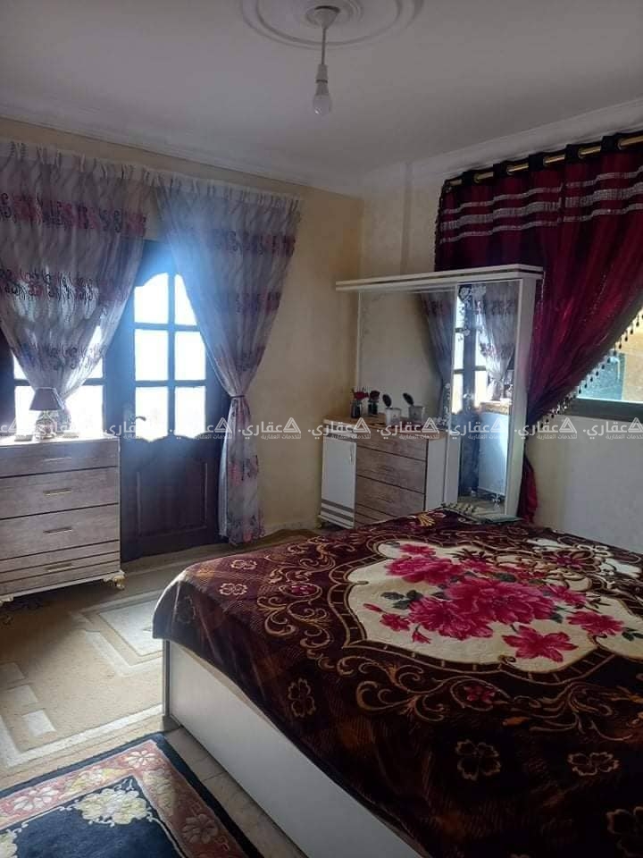 روف للبيع في عمارة سكنية 