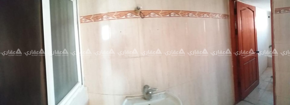 شقة مشطبة للبيع بعمارة سكنية