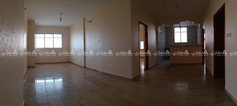 شقة مشطبة للبيع بعمارة سكنية
