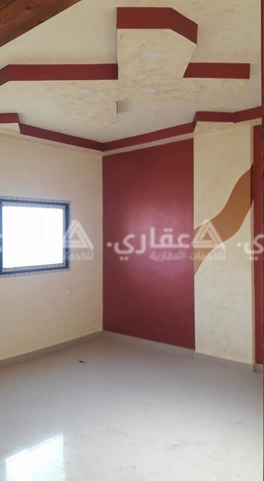 شقة مشطبة وجديدة 