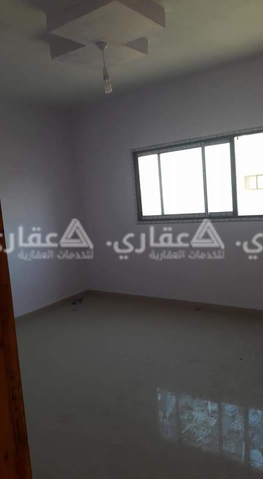 شقة مشطبة وجديدة 