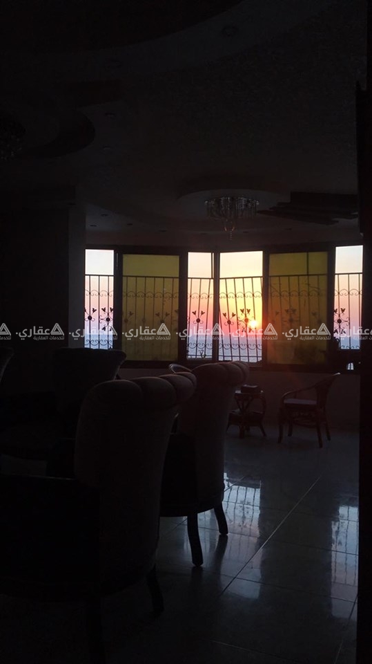 شقة للبيع في مكان مميز و اطلالة مميزة على شاطئ بحر غزة