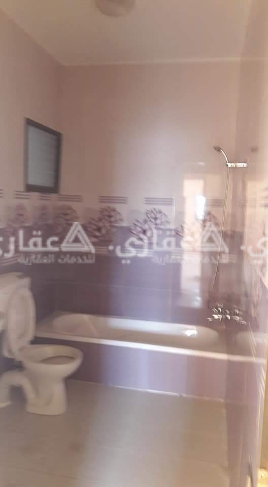 شقة مشطبة وجديدة 