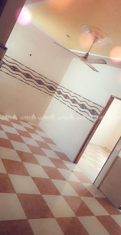 شقة للايجار الطابق الاول بسعر مناسب