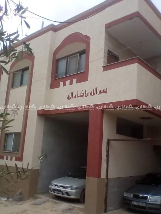 بيت مكون من دورين والتأسيس لستة أدوار