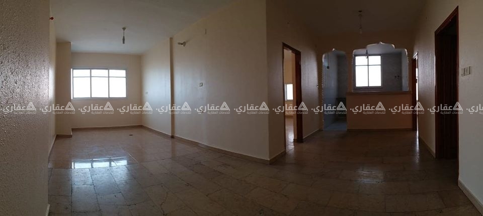 شقة مشطبة للبيع بعمارة سكنية