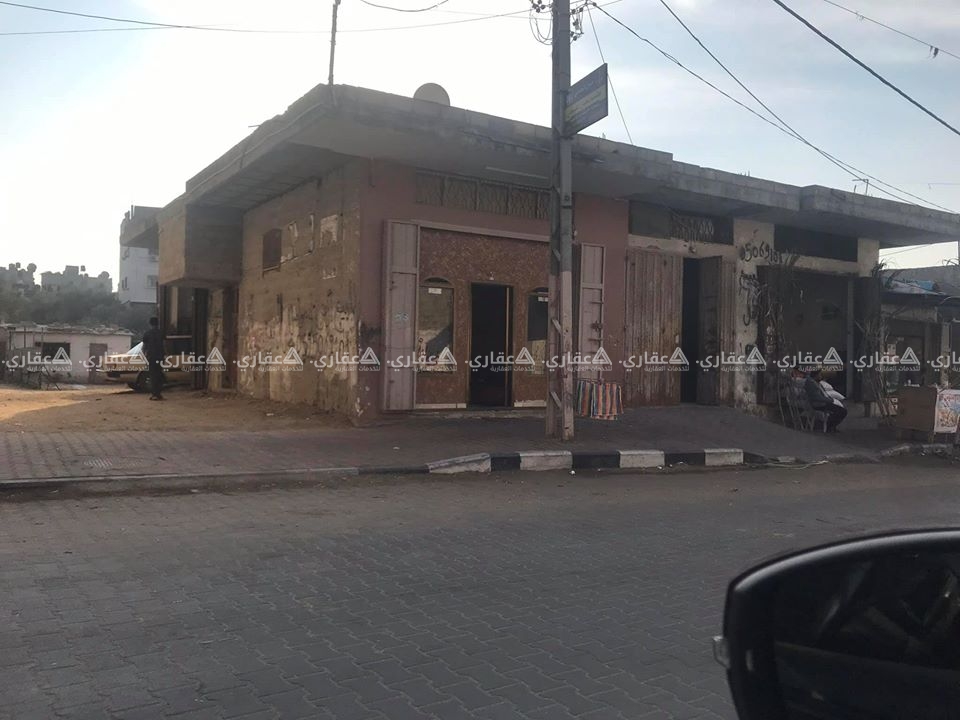 حواصل للبيع مساحة 250 متر 