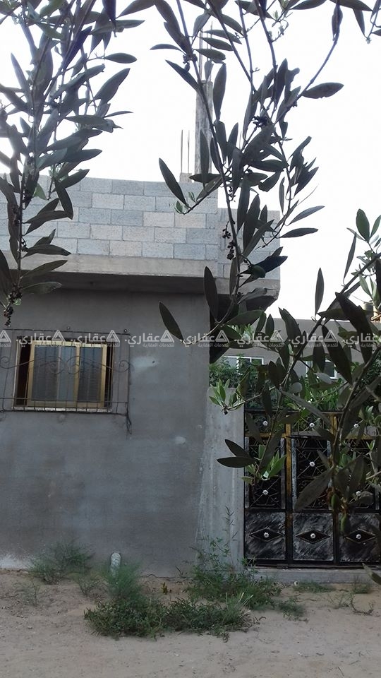 منزل للبيع أو البدل يقع بحي الزيتون شارع مسجد علي