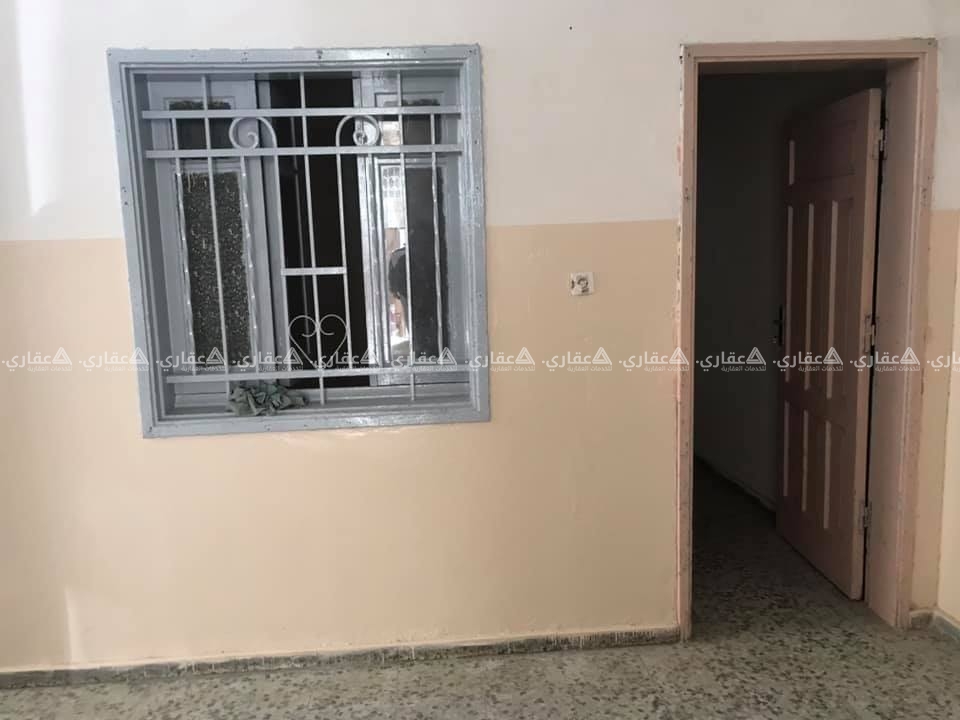 شقة للإيجار كما هو موضح في الصورة