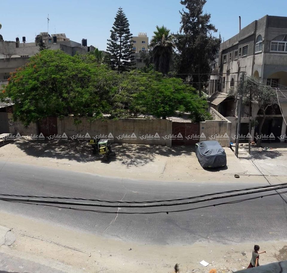 شقة للبيع نقدا في عمارة سكنية خمس طوابق