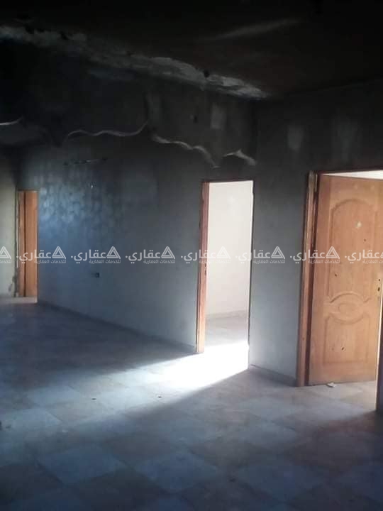شقة في معسكر الشاطئ مشطبة دور ثالث واخير