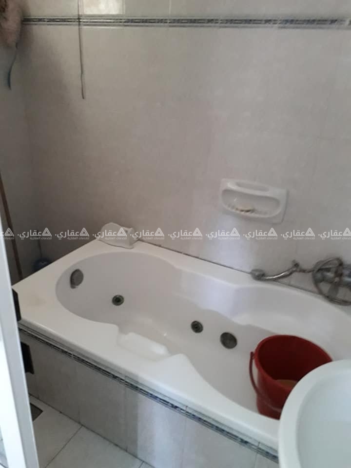 بيت للبيع مأسس على السابع وهو عباره عن دورين