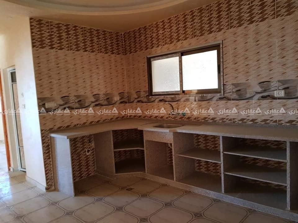 شقه للبيع نقدا في عماره جديده