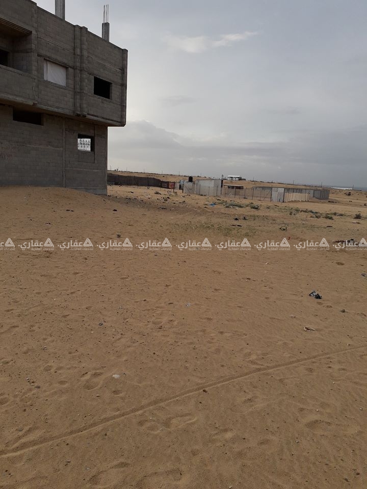 ارض نص دنم على شارعين بمشروع حمد للاسرى