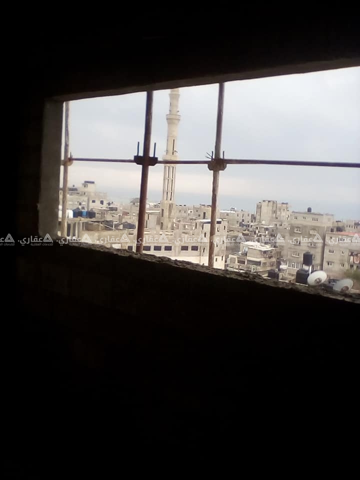 شقة ١٠٠متر تقريبا طابق سادس