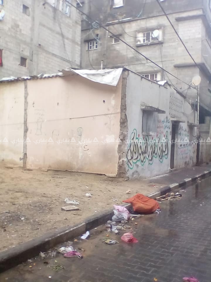 بيت زينجو مساحته ,100 متر