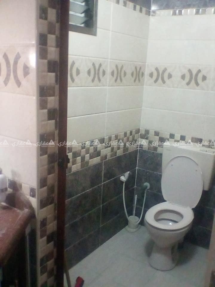 شقة دور اول بعمارة حديثة