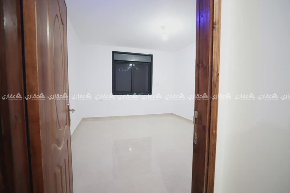 للبيع شقه في بيرزيت المرج مساحه 190 متر مربع