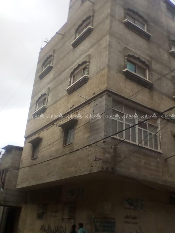 عمارة خمسة طوابق على شارعين الارض 110 متر