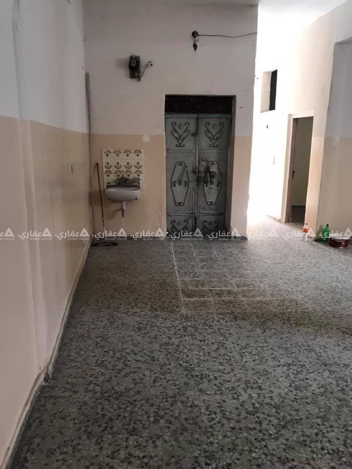 شقة للإيجار كما هو موضح في الصورة