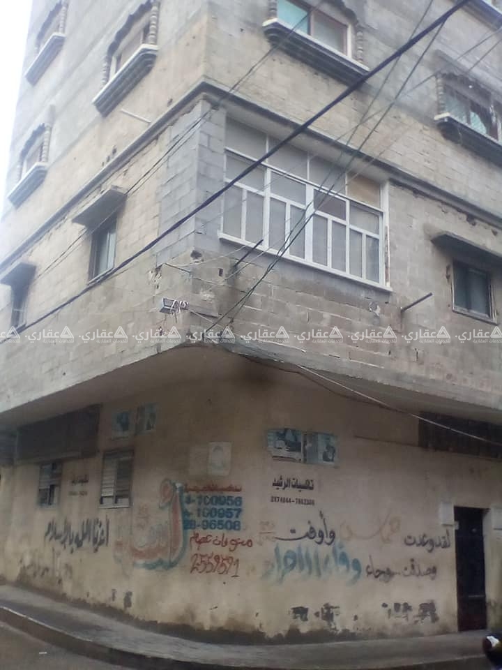 عمارة خمسة طوابق على شارعين الارض 110 متر
