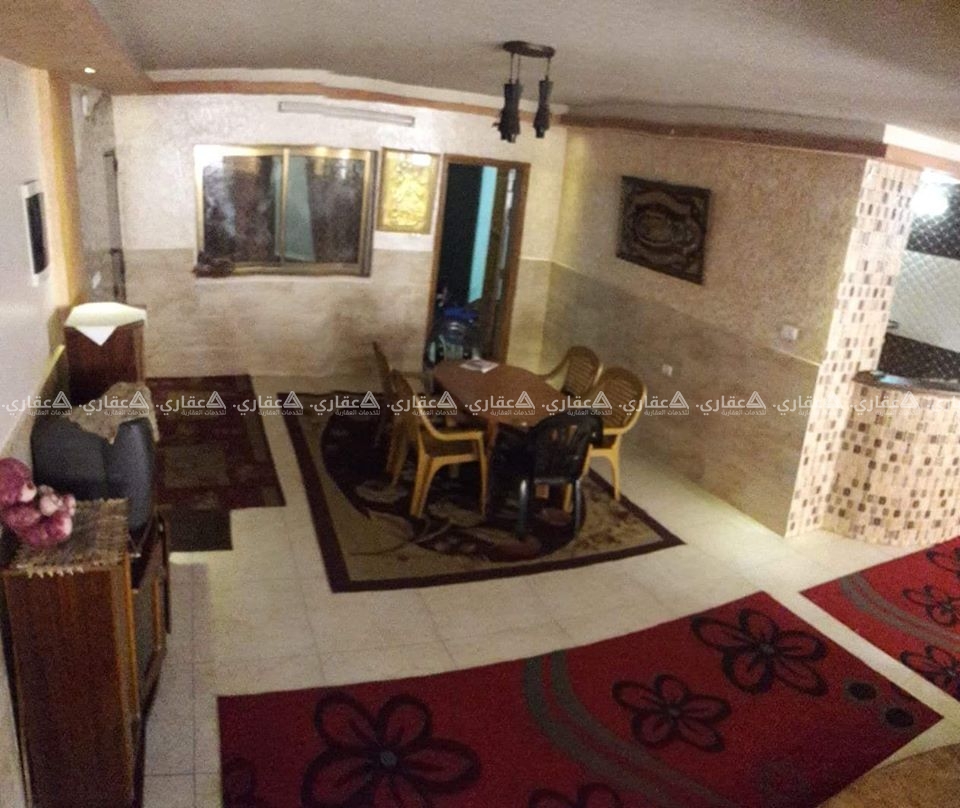 شقة للبيع نقدا في عمارة سكنية خمس طوابق