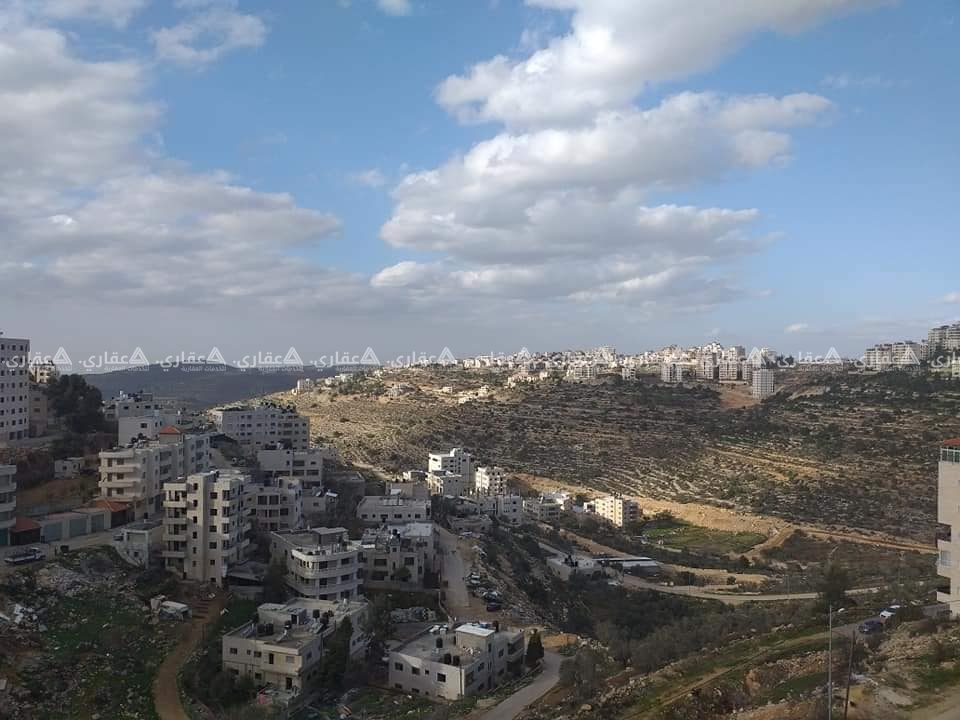 شقة للبيع في بيتونيا خلف الكلية العصرية بسعر مغري