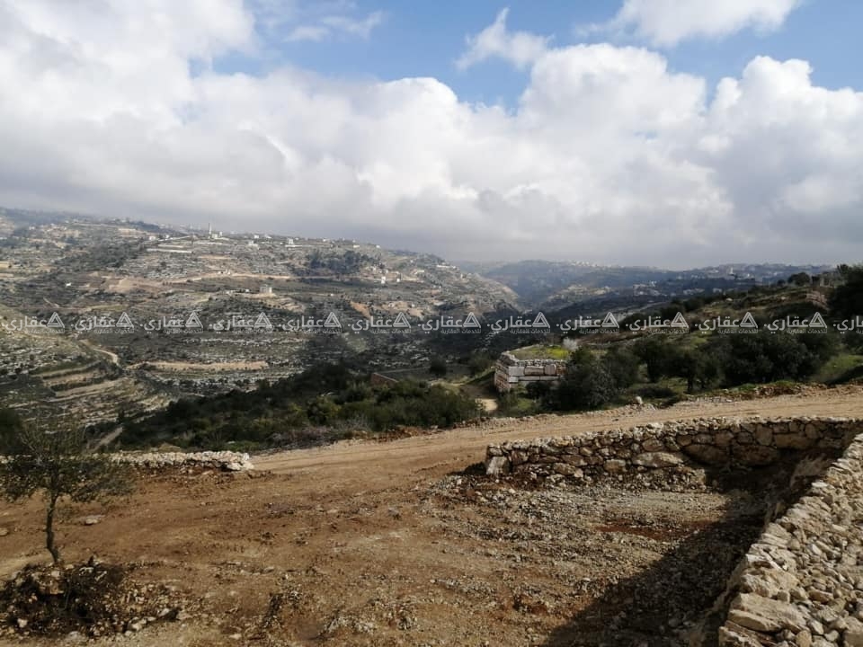 للبيع ارض مرتفعة بإطلالة غربية ساحرة في الخليل