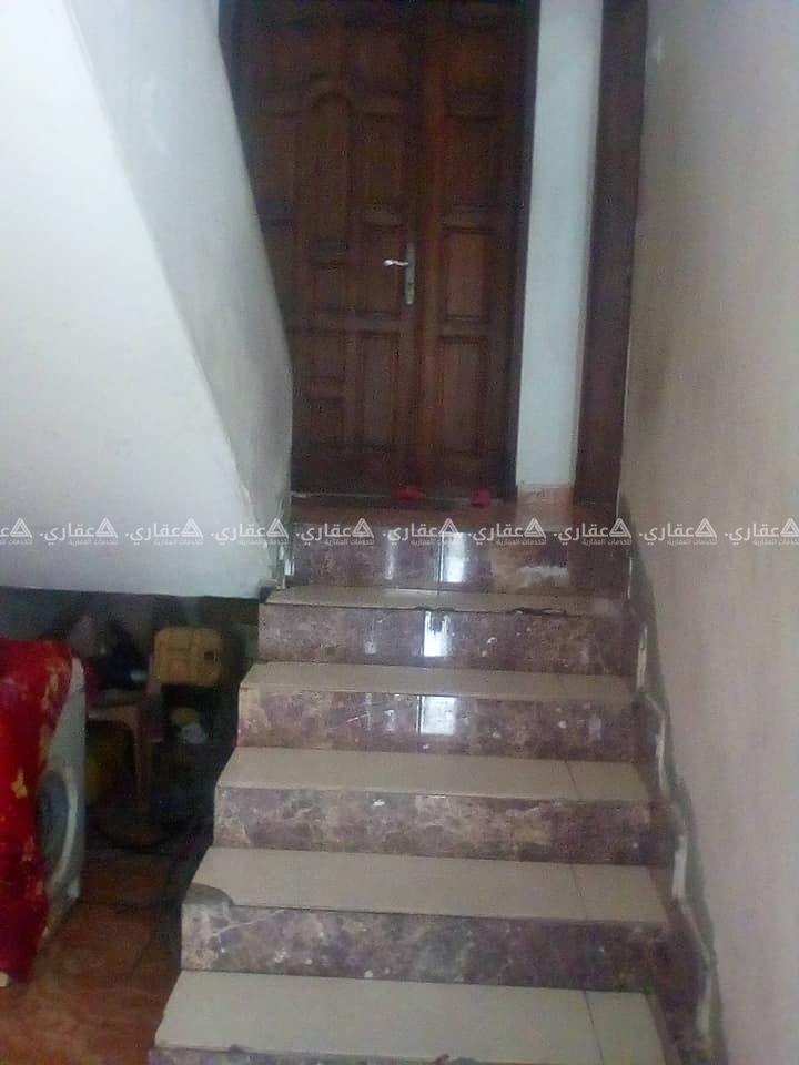 عمارة سكنية اربع طوابق وروف في معسكر الشاطئ