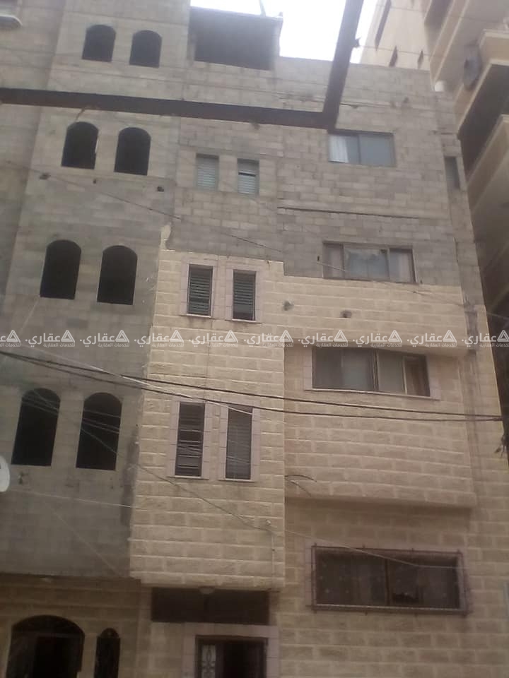 عمارة سكنية اربع طوابق وروف في معسكر الشاطئ