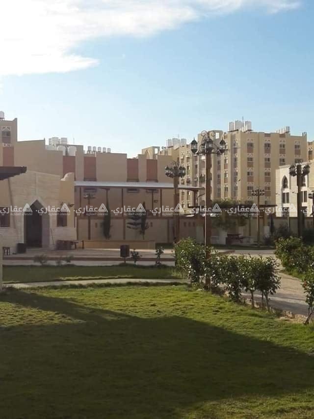 شقة ١٣٠م في مدينة حمد طابق رابع