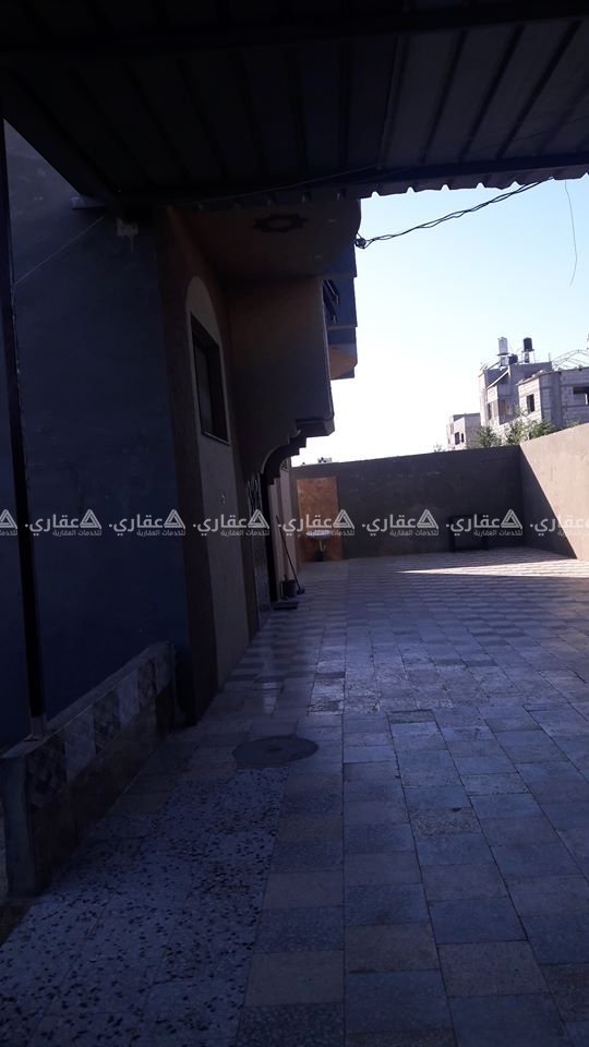 منزل من طابقين للبيع
