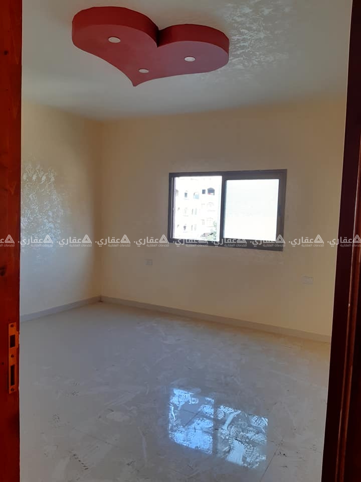 شقه للايجار بالنصر خلف جامعه القدس المفتوحه