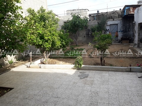 ارض ٤٥٠ م عليها بناء ١٦٠ م طابق ارضي