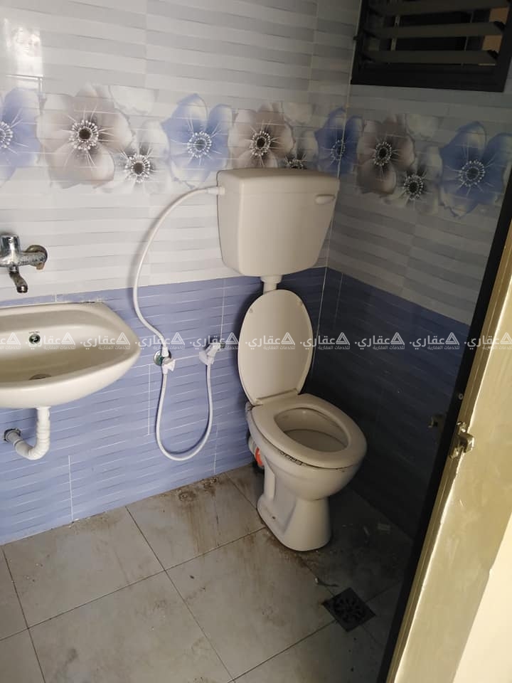 شقة للبيع طابق أول مش مسكونة نهائي