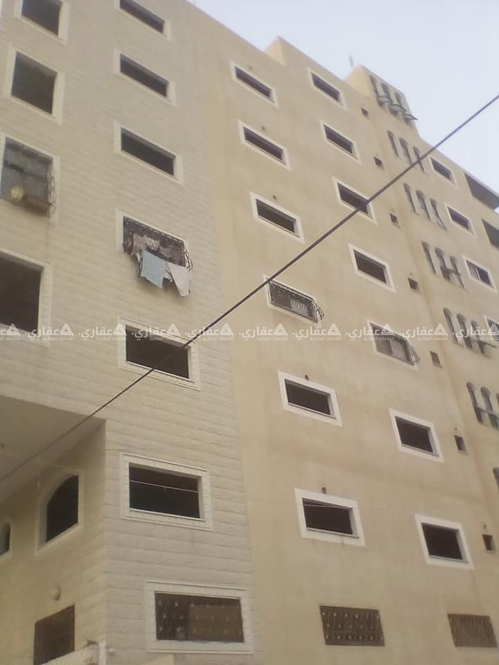 شقتين عظم في شارع النفق