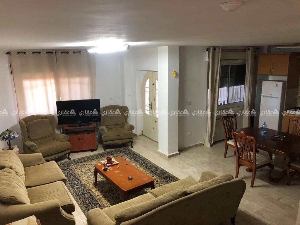 استديو مفروش للايجار مع مدخل خاص وحديقة 