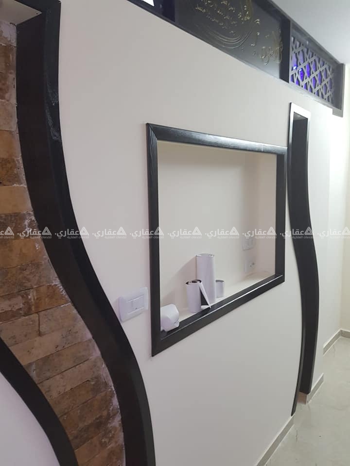 شقة مميزة جدا مع مدخل مستقل للبيع