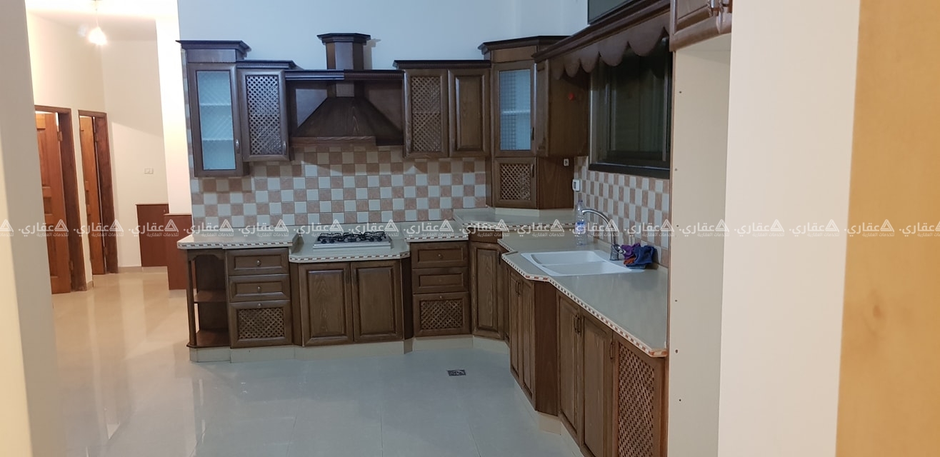 شقة فارغة للايجار قرب اشارة المقاطعة
