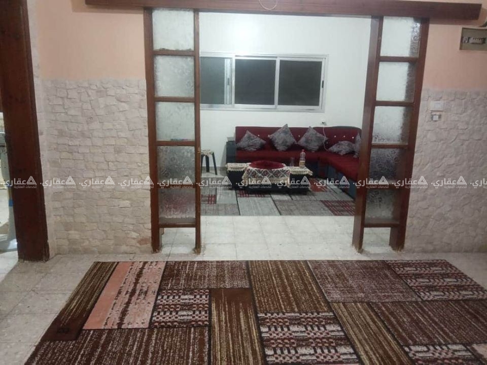 شقة للبيع بالقرب من شارع الجلاء محيط صيدلية التقوى.