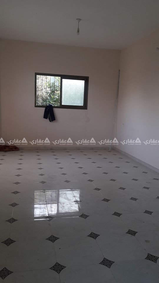 بيت للبيع عبارة عن شقتين