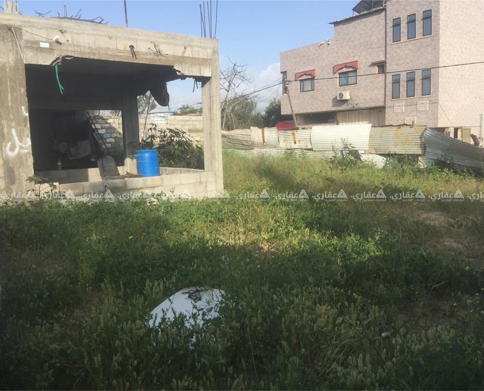 أرض مع بيت عضم سقف باطون مطل على بحر الشيخ عجلين