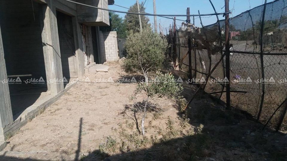 للبيع أو للبدل في مدينة خانيونس بيت على قطعة أرض 
