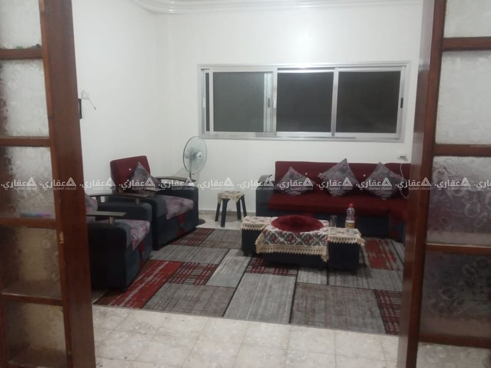 شقة للبيع بالقرب من شارع الجلاء محيط صيدلية التقوى.