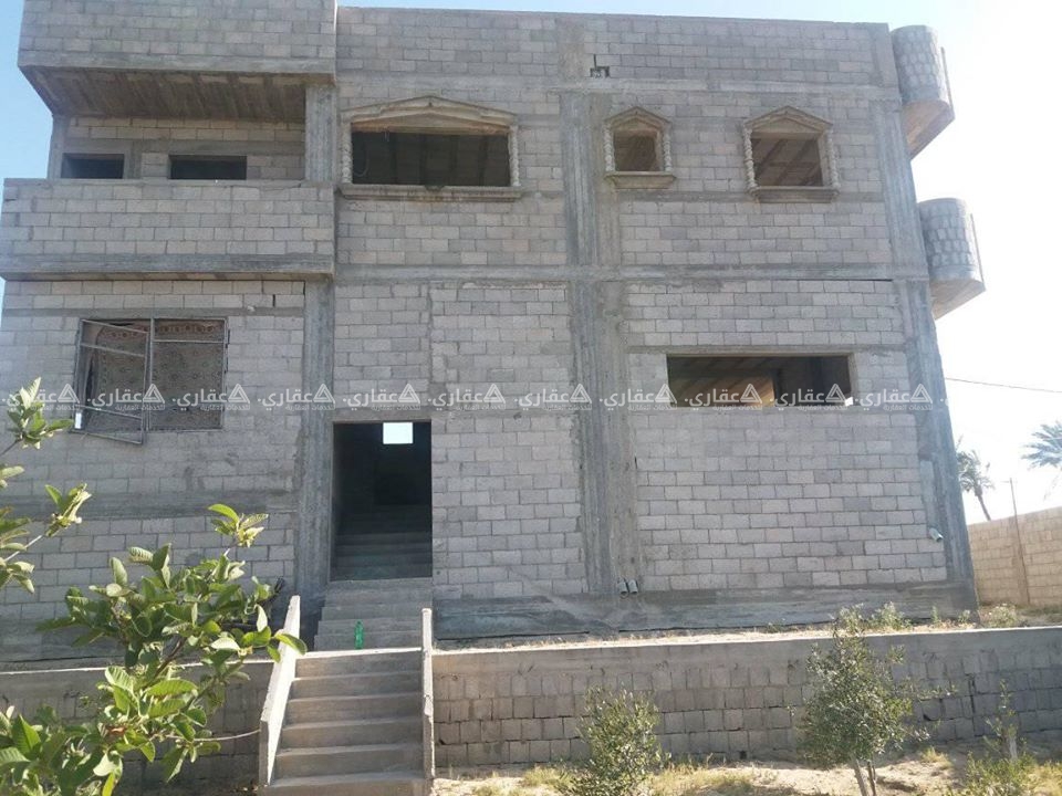 للبيع أو للبدل في مدينة خانيونس بيت على قطعة أرض 