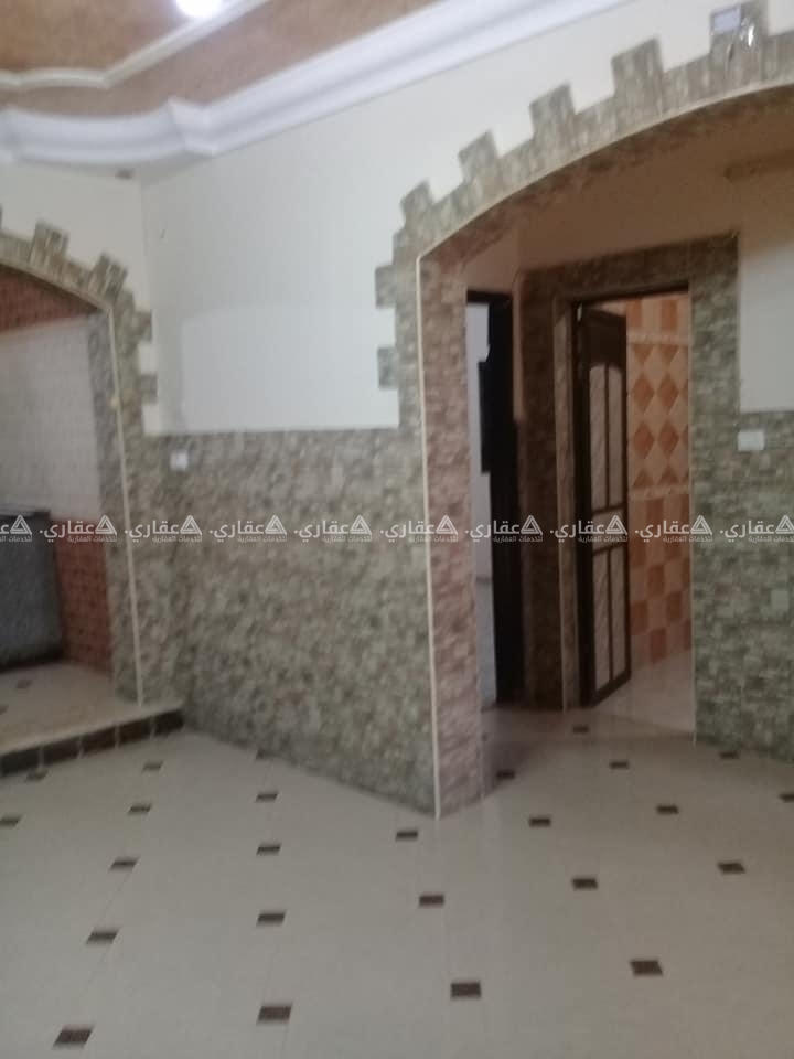 شقة للإيجار(400شيكل)شامل المية