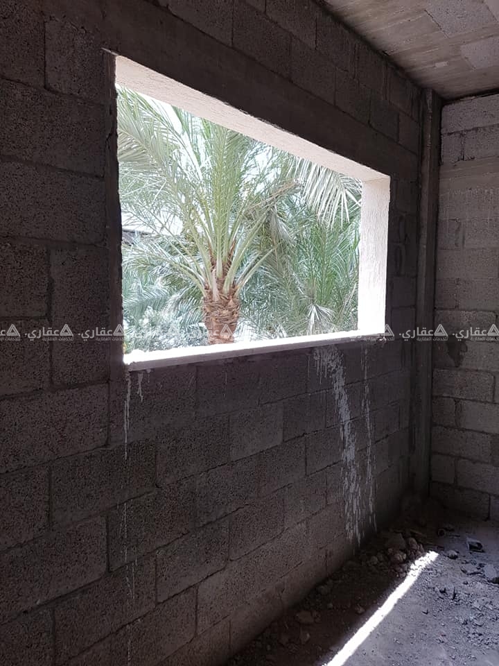 شقة عظم في عمارة حديثة البناء
