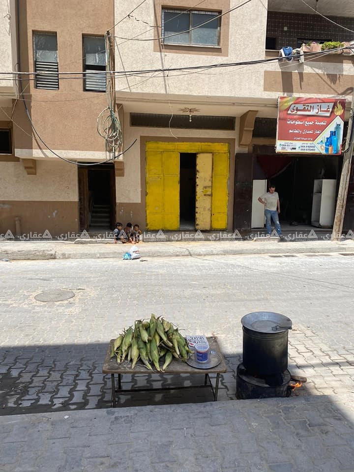 حاصل سوبر لوكس للبيع يطل على البحر