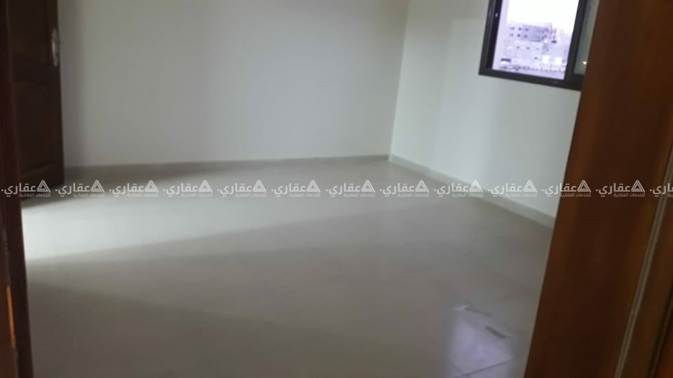 شقة سكنية رائعة و تشطيب وعمارة جديدة