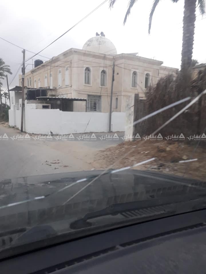 أرض في القرارة على شارعين اسفلت
